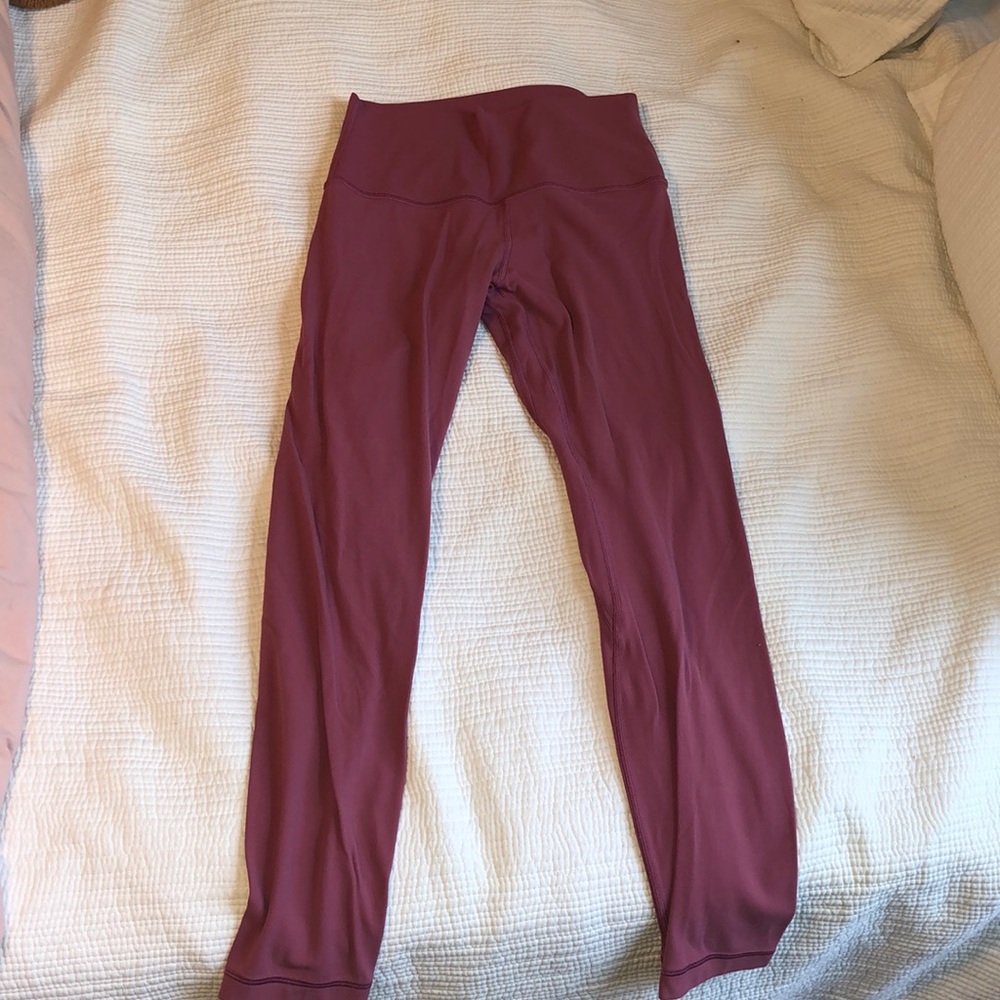 Great condition 28” align leggings